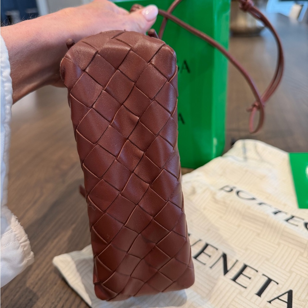 Bottega Veneta Brown Intrecciato Leather Shoulder Bag - Picture 7 of 16